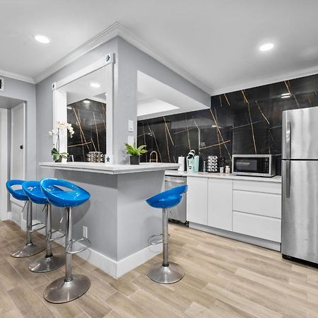 Bright & Airy Apt Close To Everything With Free Park Apartment Houston Bagian luar foto