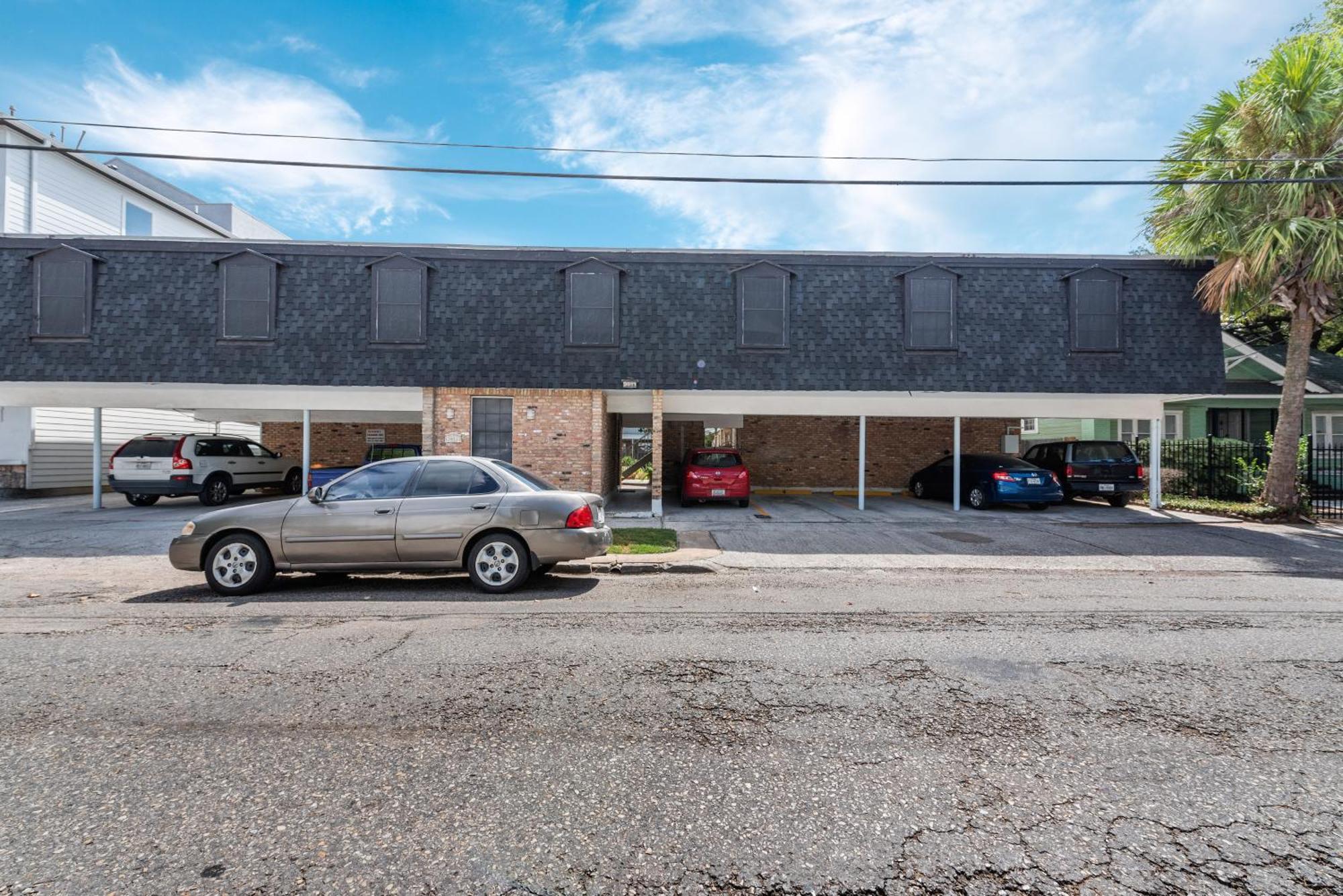 Bright & Airy Apt Close To Everything With Free Park Apartment Houston Bagian luar foto